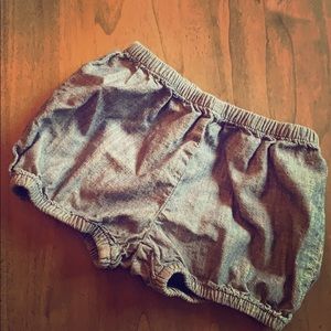 Sold. NWOT Crazy8 girl dark chambray bubble shorts